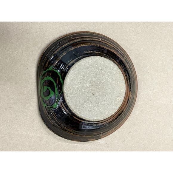 Vintage Pottery with green swirl embellishment - Picture 1 of 8